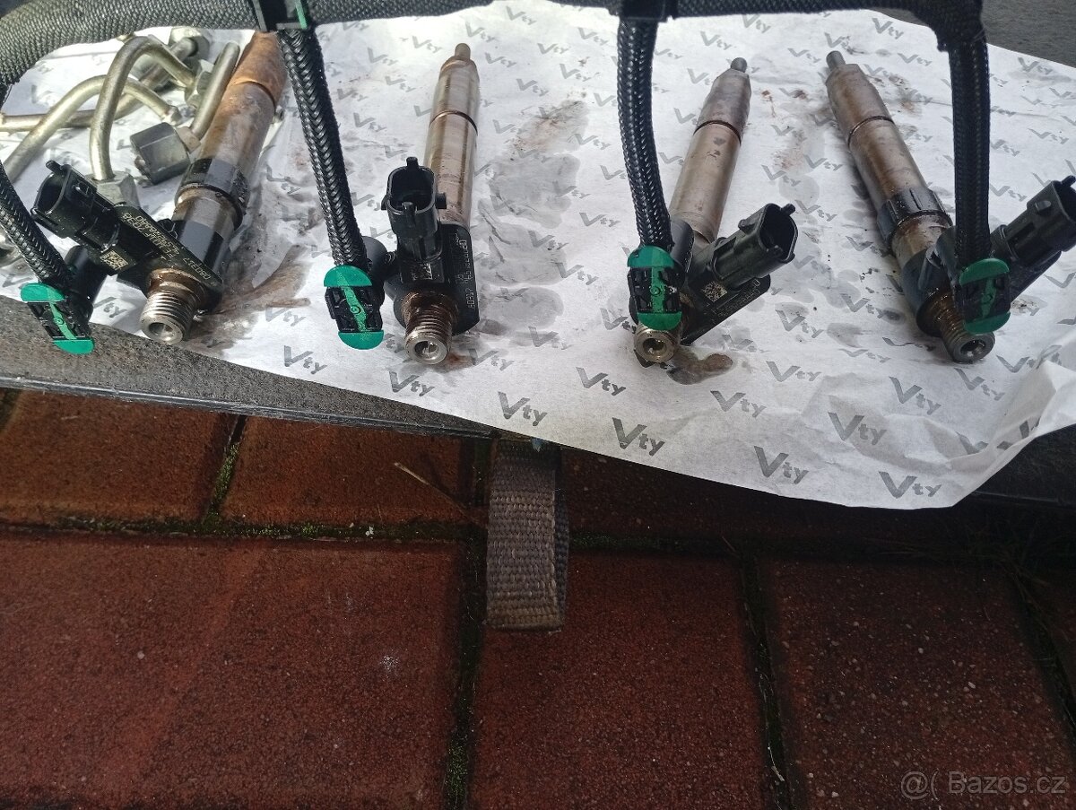 PEUGEOT 4007, CITROEN C-CROSSER 2,2HDI 4HN VSTŘIKY A ČERPADL - 8