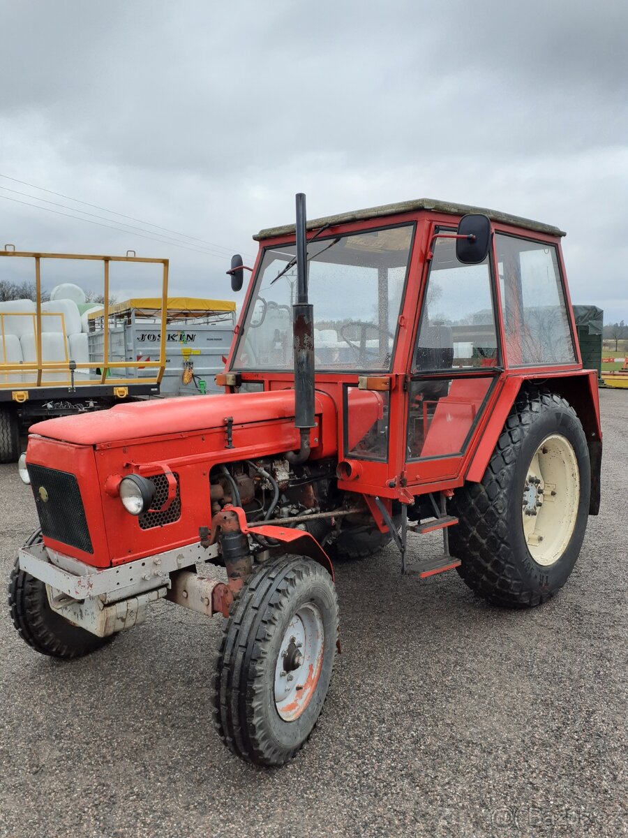 Prodám kolový traktor Zetor 6911 - 8