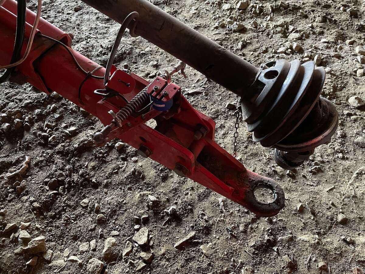 Prodáme tažený postřikovač KVERNELAND - 8