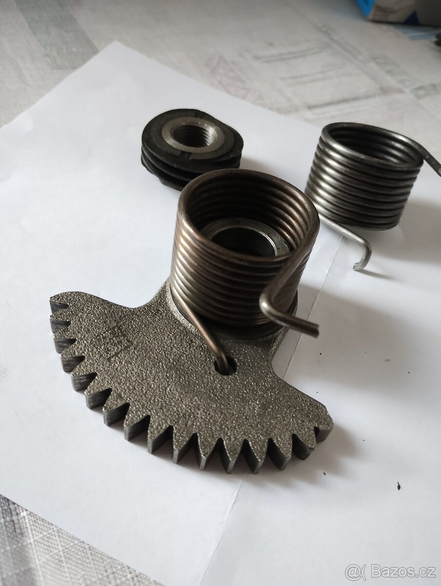 Prodám náhradní díly z motoru jawa 350 / 634 - 8