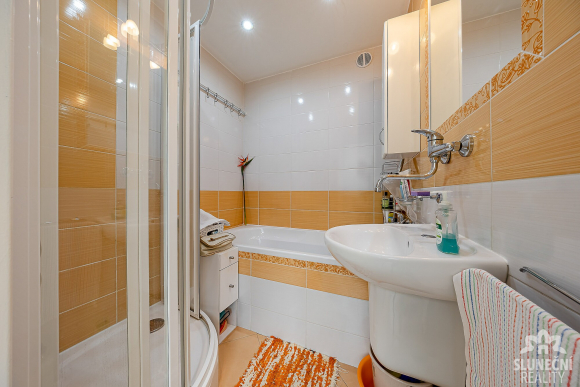 Pronájem bytu 2+1 se šatnou, 61 m², Uherské Hradiště - Štěpn - 8
