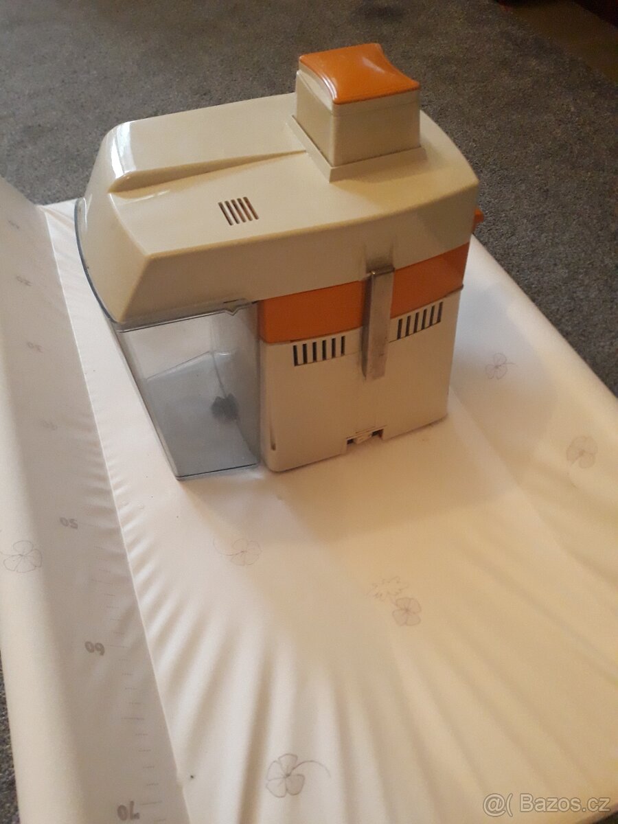 ODŠTAVNOVAČ ZN. ZELMER 220 V. - 8