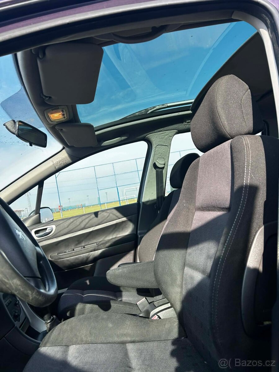 Peugeot 307 (7 míst) - 8