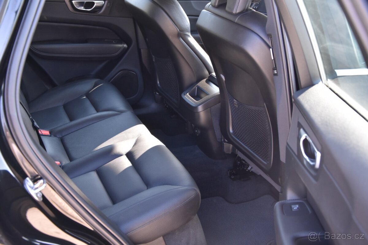 Volvo XC60 2.0 B4 mHEV Momentum A/T - 8