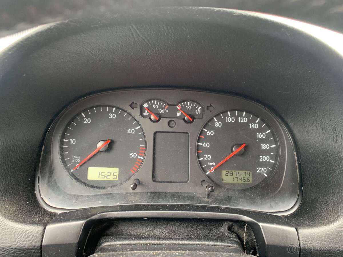 VW Golf 4 1.9 TDI - 8