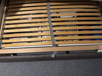 postel s úložným prostorem - 8