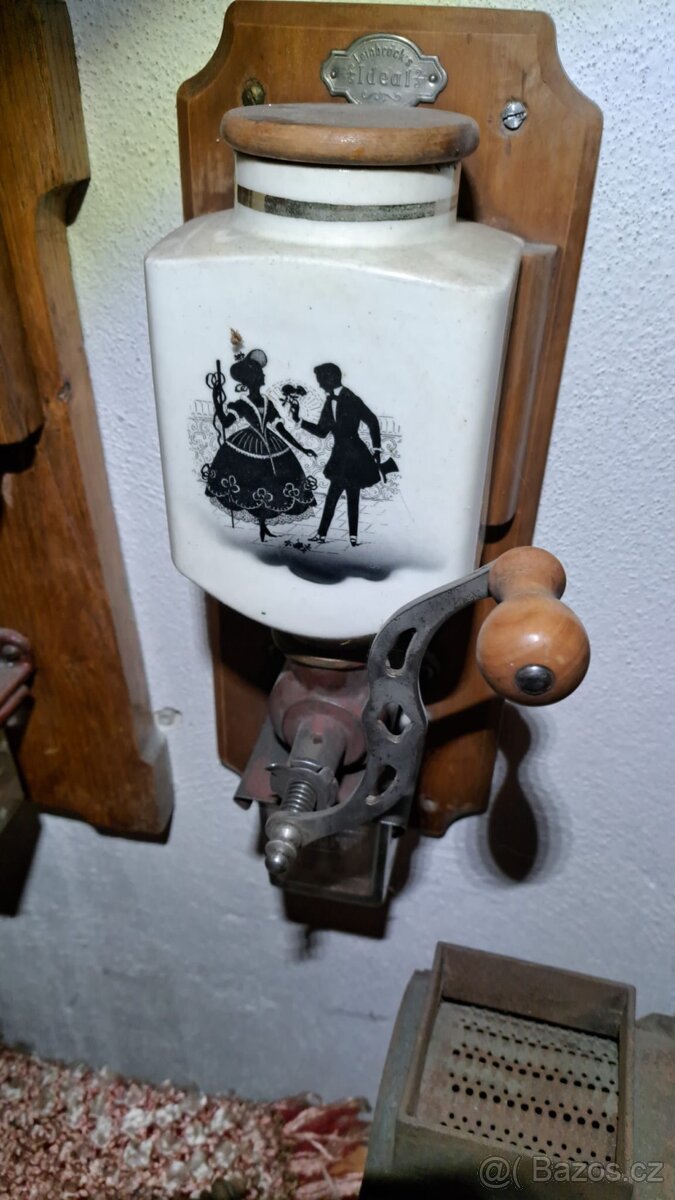 Staré sběratelské mlýnky na kávu - 8