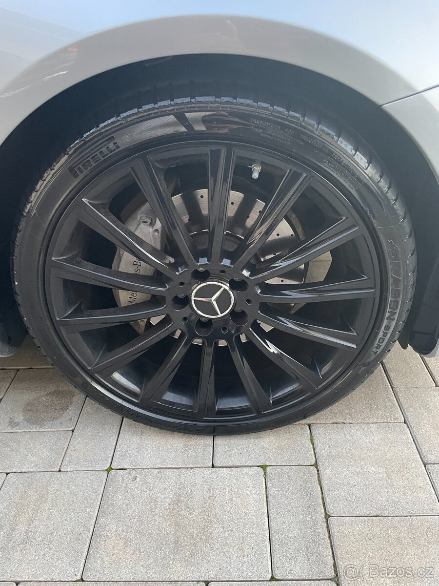 Mercedes E 200 4matic sedan AMG paket 2021 - 8