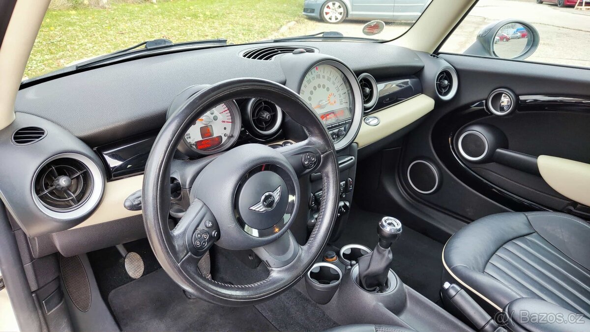 mini cooper clubman 1,6i 90kw panorama 2012 - 8