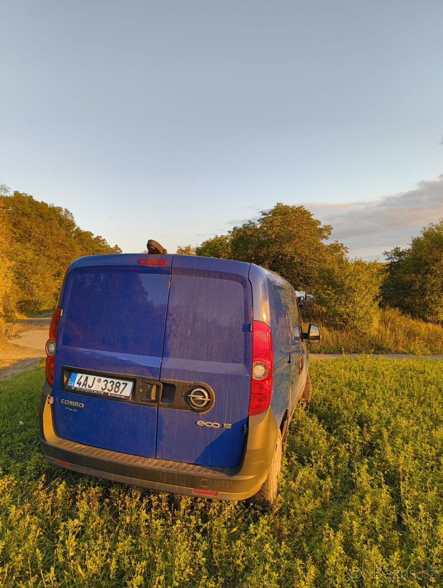 Opel Combo -D-Van - 8