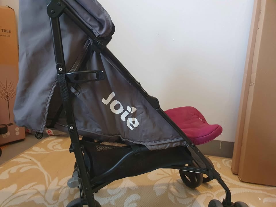 Prodám kočárek/golfky Joie - 8