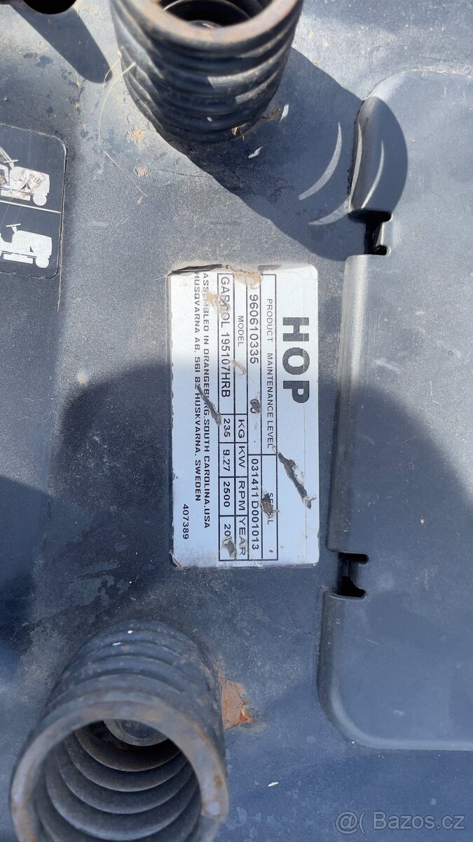 Zahradní traktůrek - 8