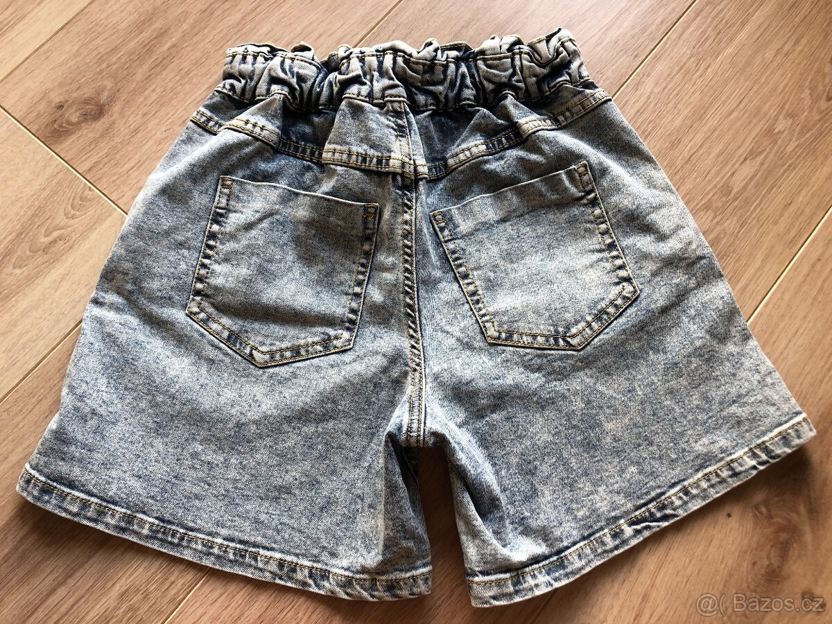 Kraťasy, velikost 146 - 8