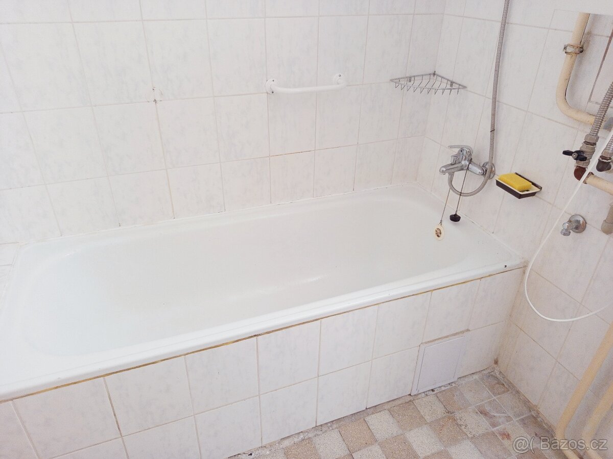 Prodej bytu 2+1 v ulici 1. Máje, Vejprnice (8 km od Plzně). - 8