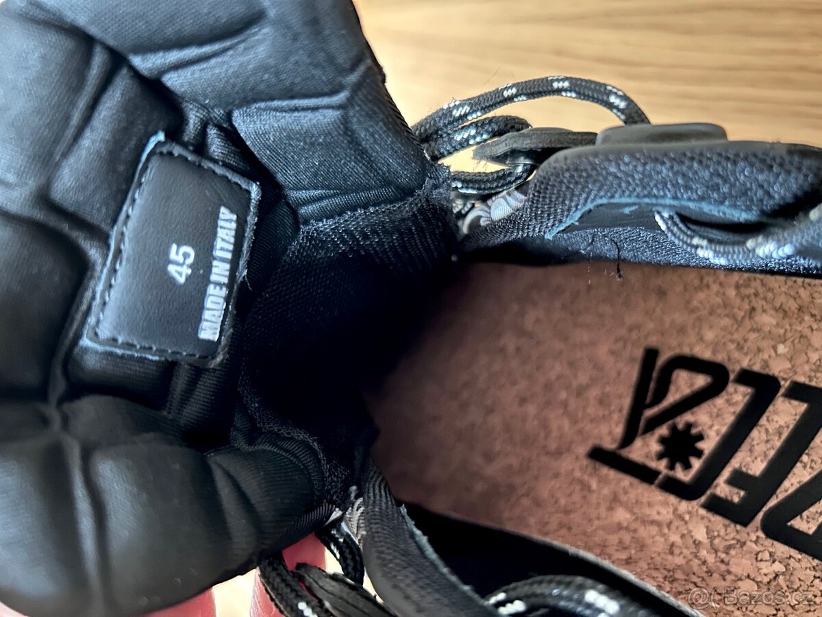 Nové nenošené Versace tenisky vel. 45 - 8