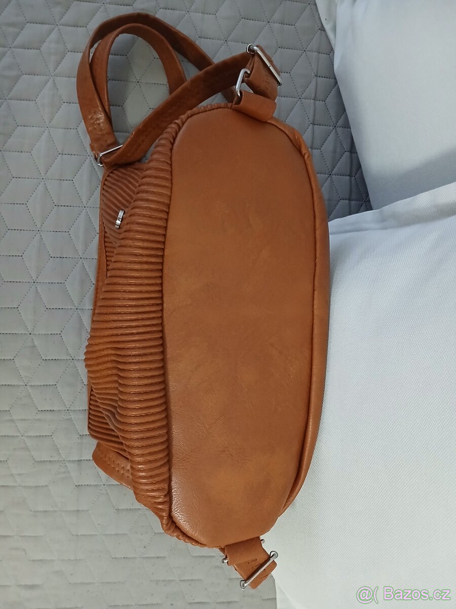 Kabelka dámská větších rozměrů - 8