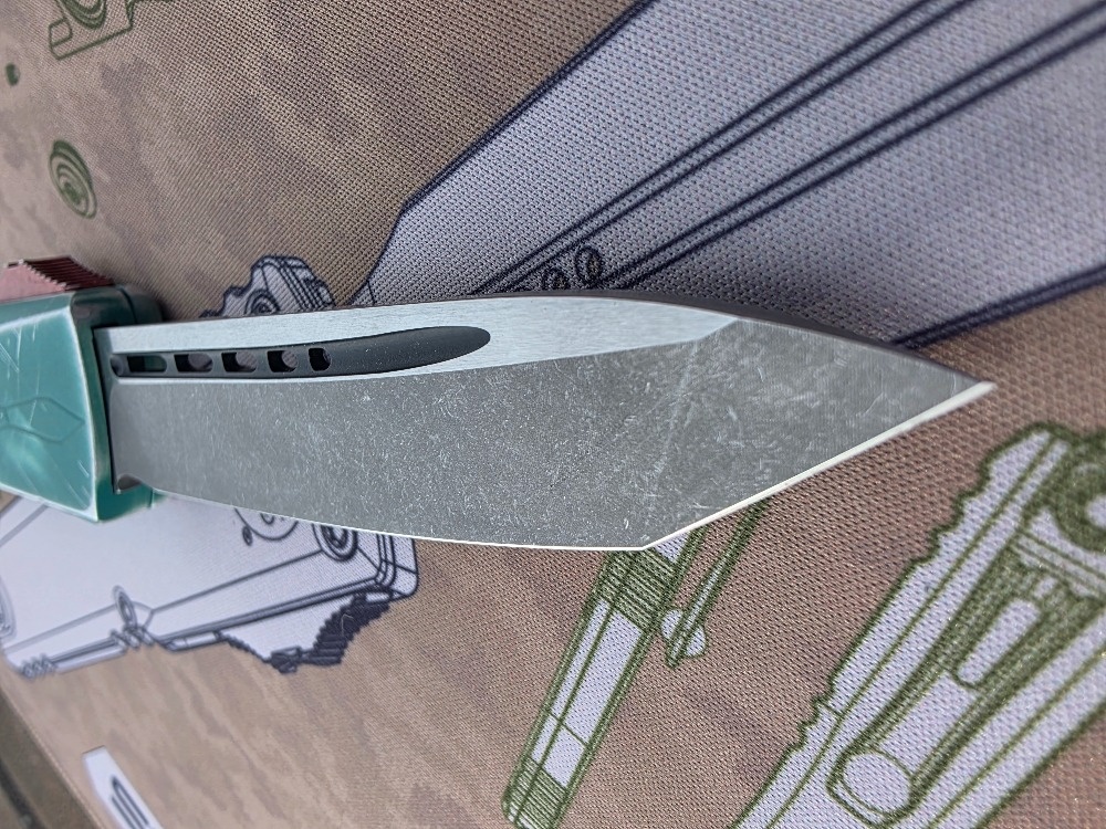 Microtech Combat Troodon Bounty Hunter Tanto - 8