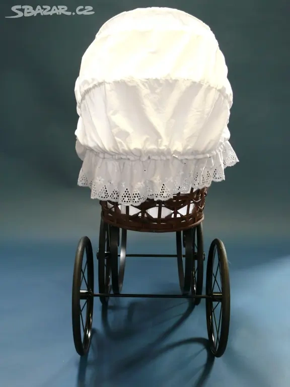 PROUTĚNY KOČAREK S MADEIR. KRAJKOU+ PANENKA ARIES NATAL 33cm - 8