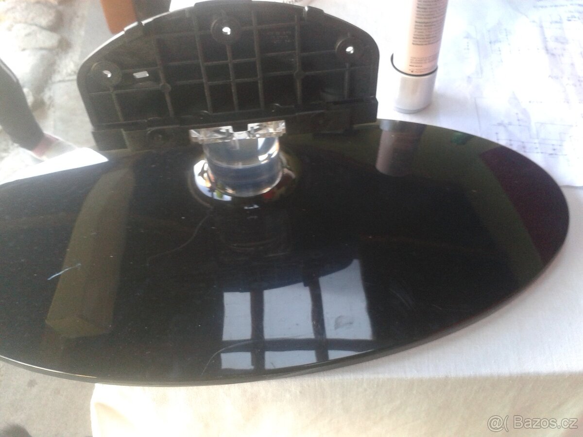 Stojan Samsung, LG a jiné - 8