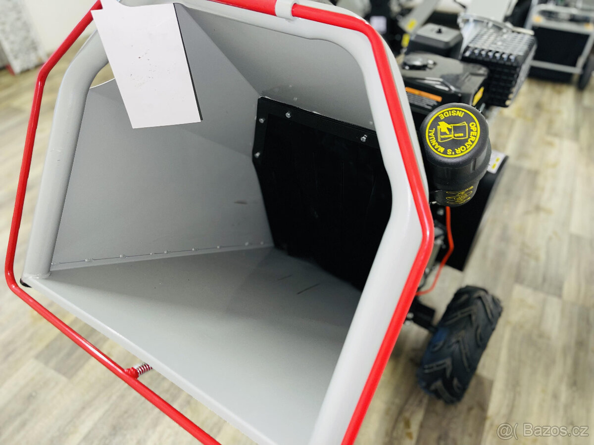 Štěpkovač dřeva LR 1500 E-start - 8