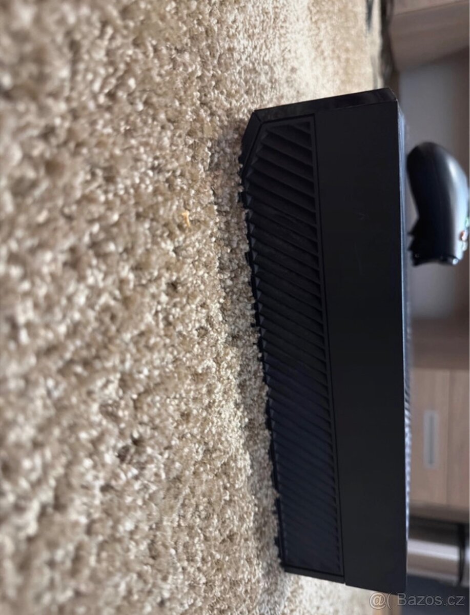 Xbox one 365gb + xbox ovladač - 8