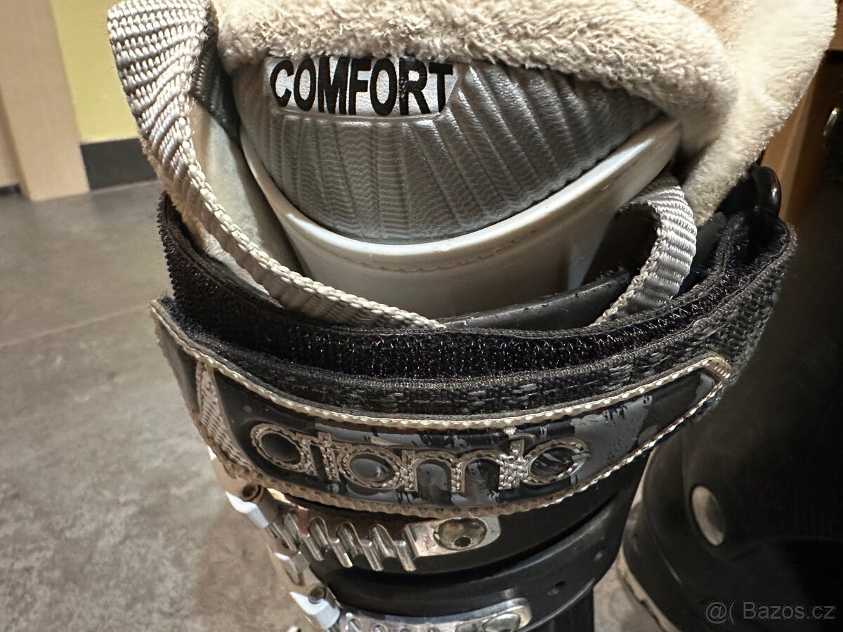 Sjezdové boty/lyžáky dámské Atomic 25/25,5 - 8