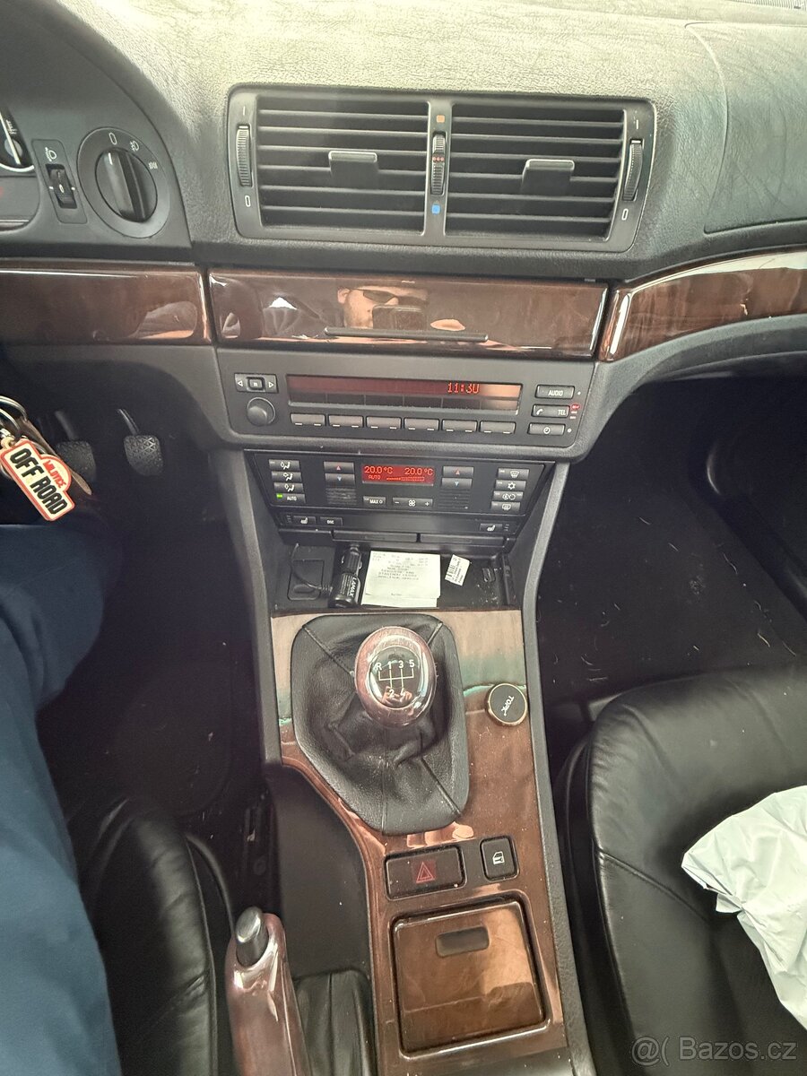 BMW 525i touring - 8