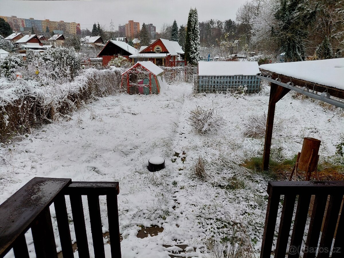 Zahrada s chatkou - 8