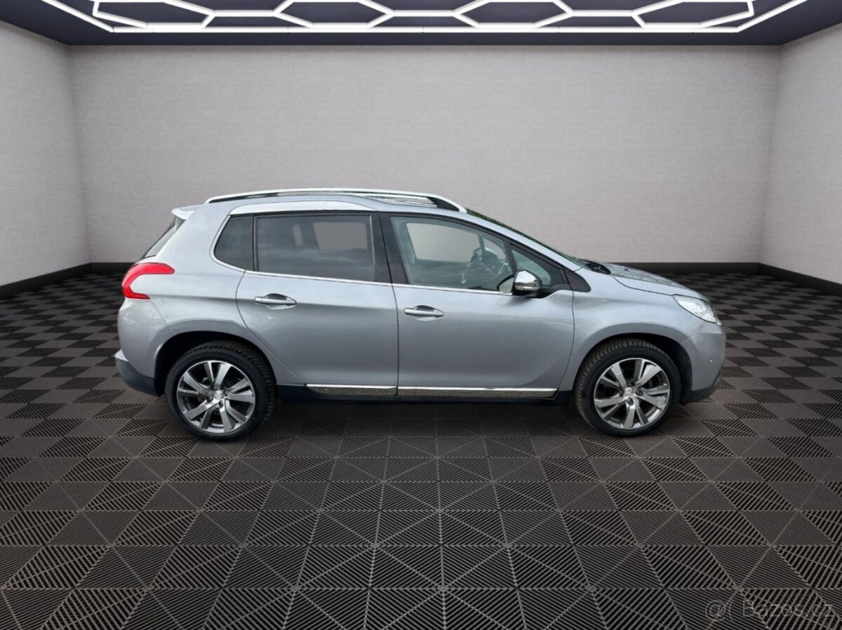 Prodáváme Peugeot 2008 1.2T 81kw Allure - 8