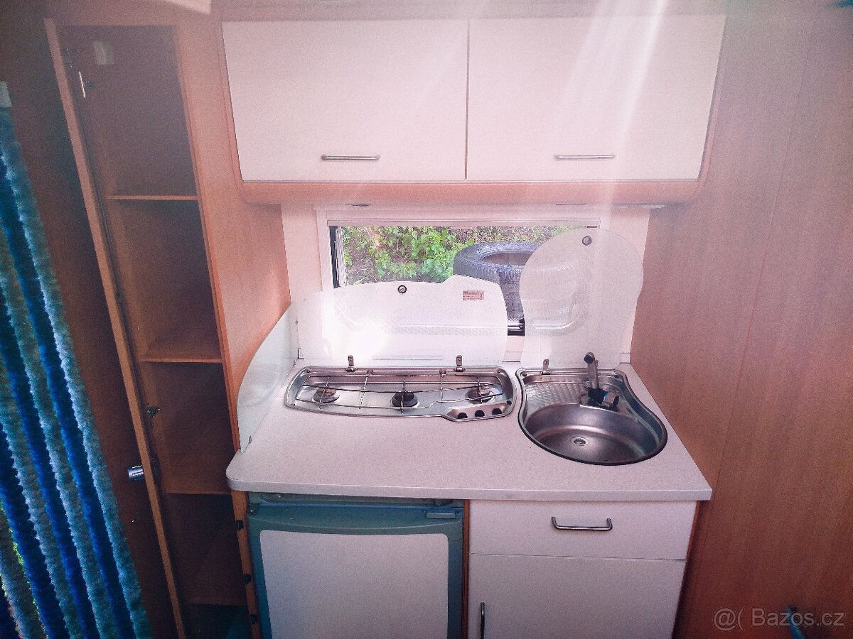 Obytný přívěs karavan Knaus Eifelland Holiday 460 - 8