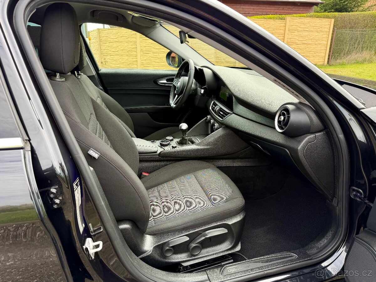 Alfa Romeo Giulia 2.2 JTDM Basis Nebourané Servisováno - 8