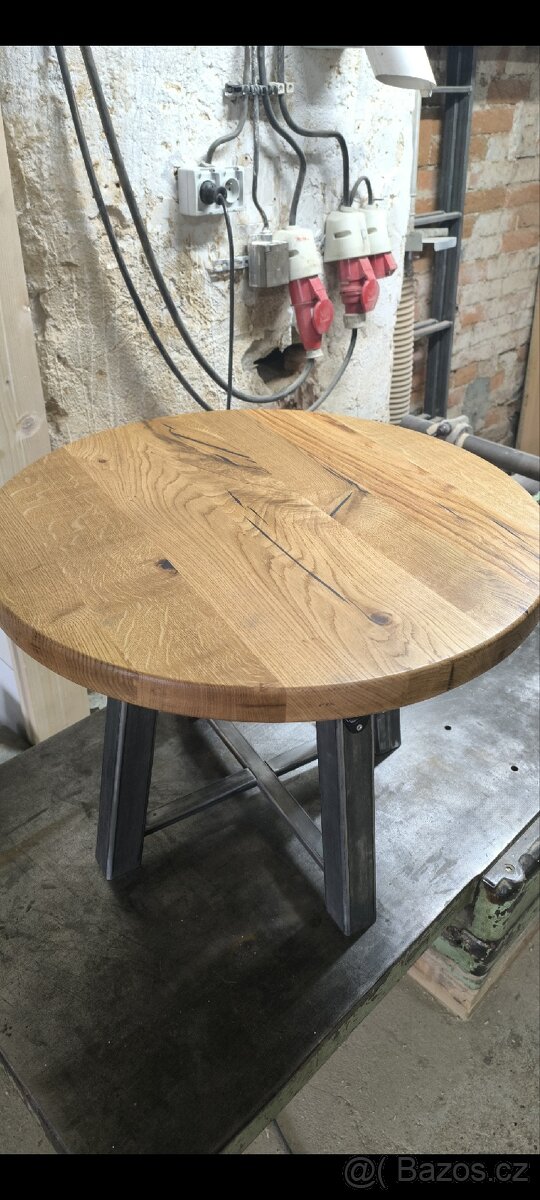 Konferenční stolek - 8