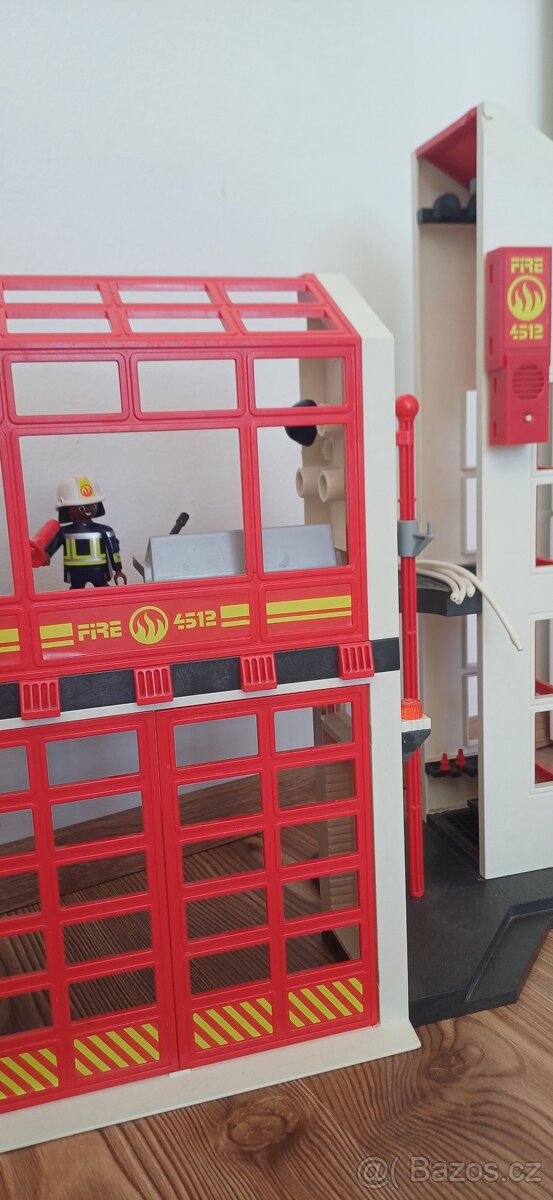Hasičská stanice Playmobil se zvukem - 8