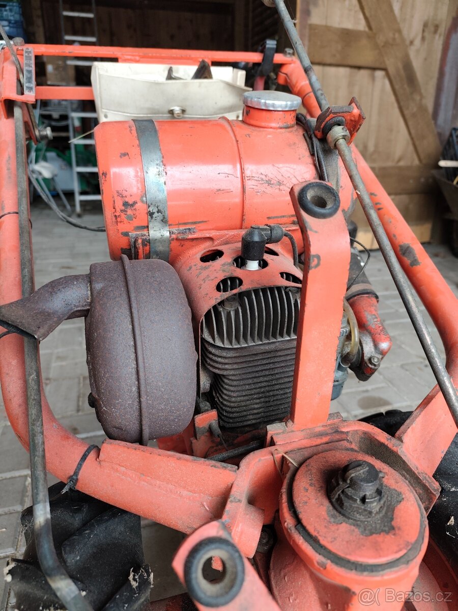 Prodám sekačku MF 70 - 8