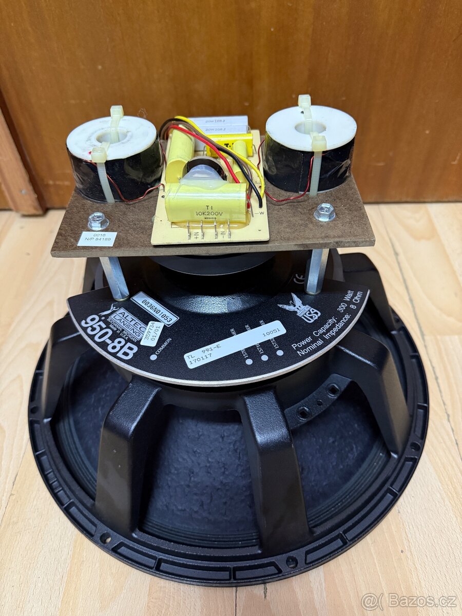 Altec Lansing - 8
