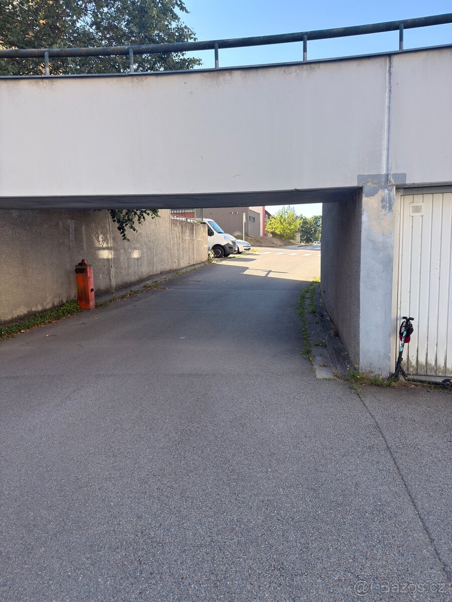 Garáž - Jindřichův Hradec - 8