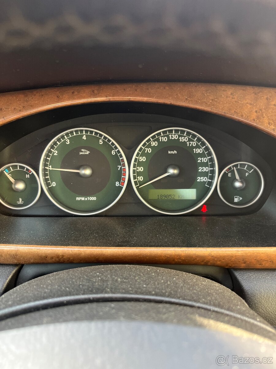 Jaguar X-Type V6 - 2.0 Executive - 8