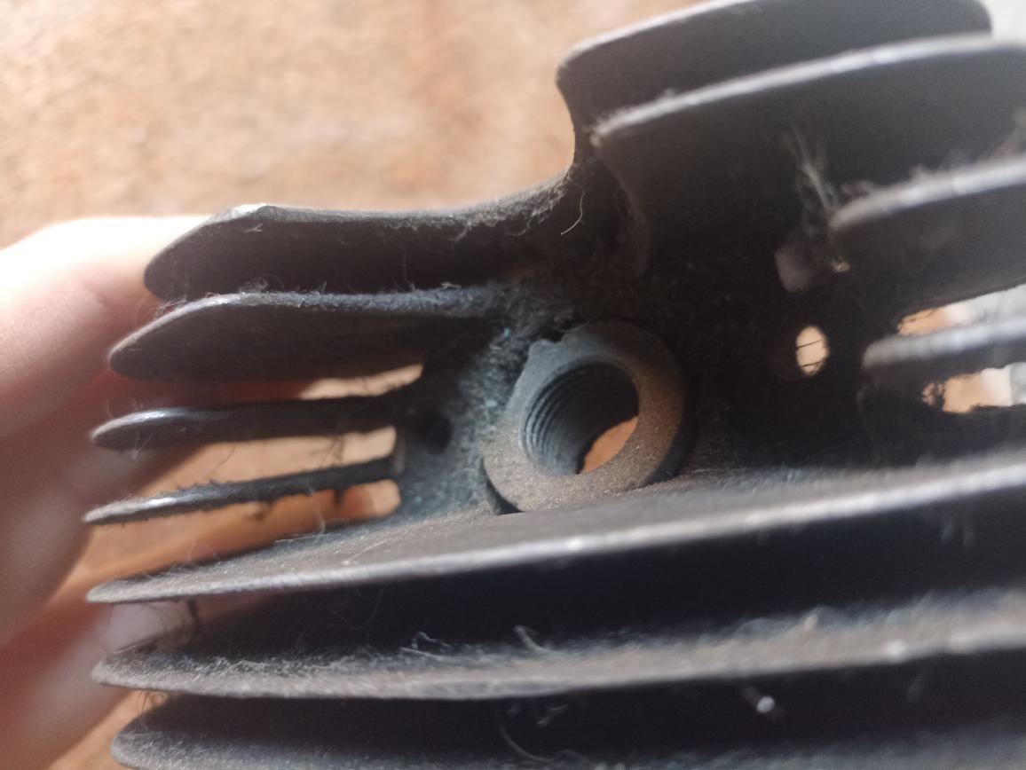 Palivový kohout jawa -čz,hlava pionýr,řazení Jawa - 8