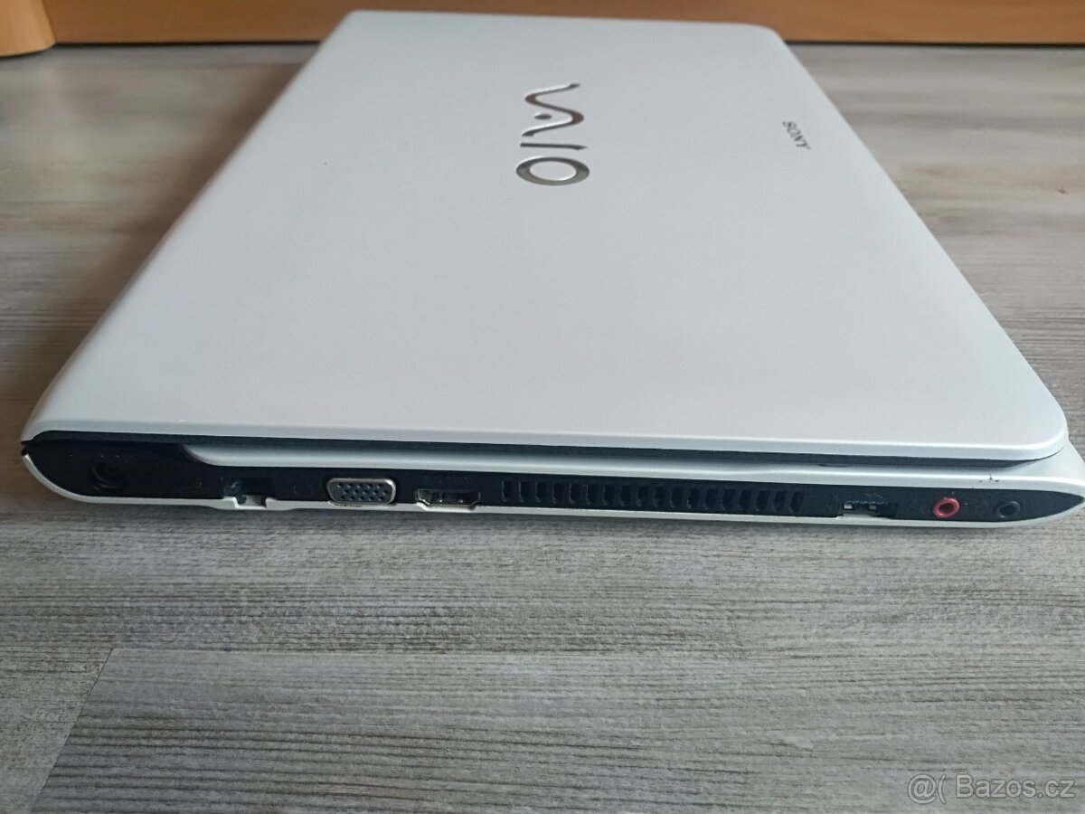 Sony Vaio SVE151C11M - 8