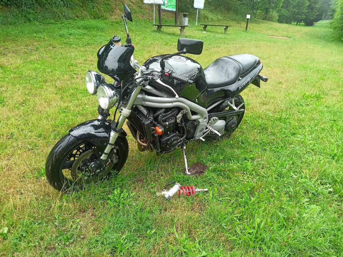 Triumph speed triple 955 - 8
