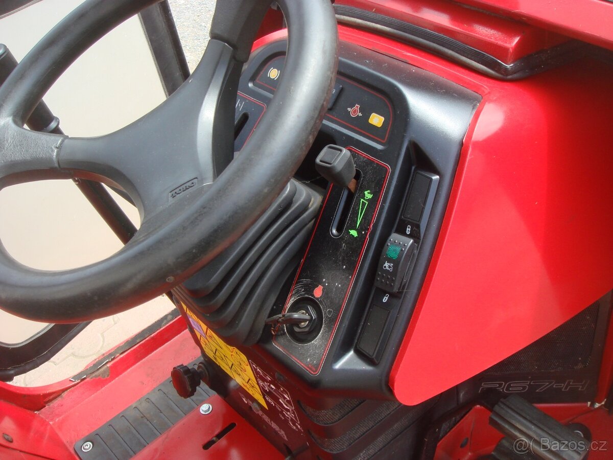 Zahradní traktor, traktůrek TORO WHEEL HORSE - 8