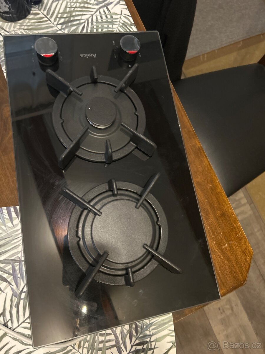 Prodám varnou desku Amica - 8
