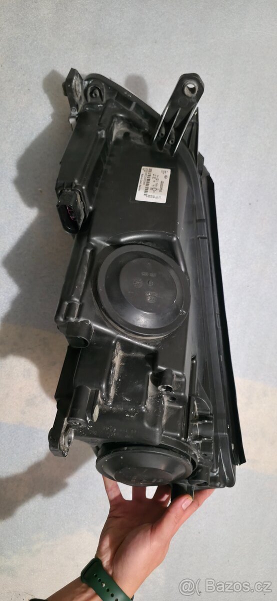 Přední světlomet pravý VW Tiguan - 8