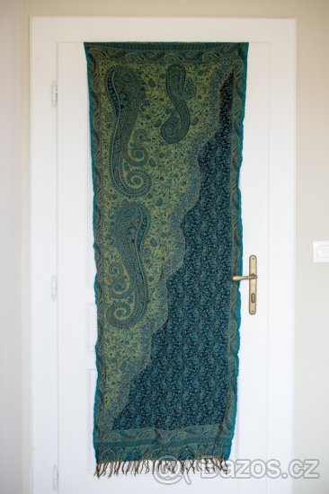 PRODÁM VLNĚNÝ ŠÁTEK KRISCH 100% WOOL - 8