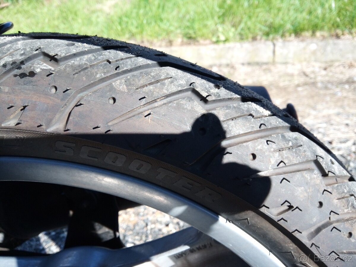 Prodám skútr MALAGUTI CIAK 150 4T r.v 2002 - 8