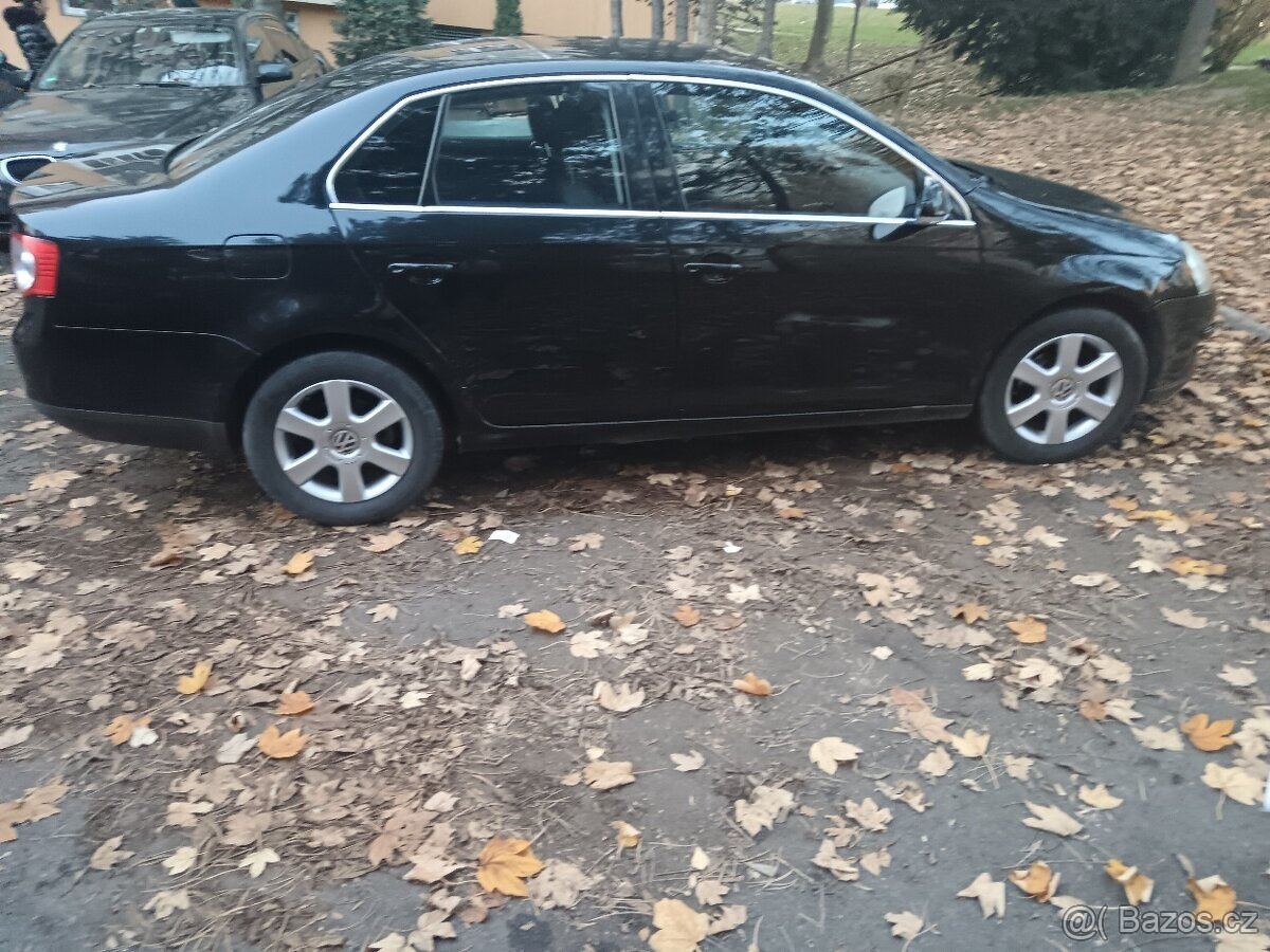 Prodám vymnenim Volkswagen Jetta 1.9 tdi 77 ke rv 2008 - 8