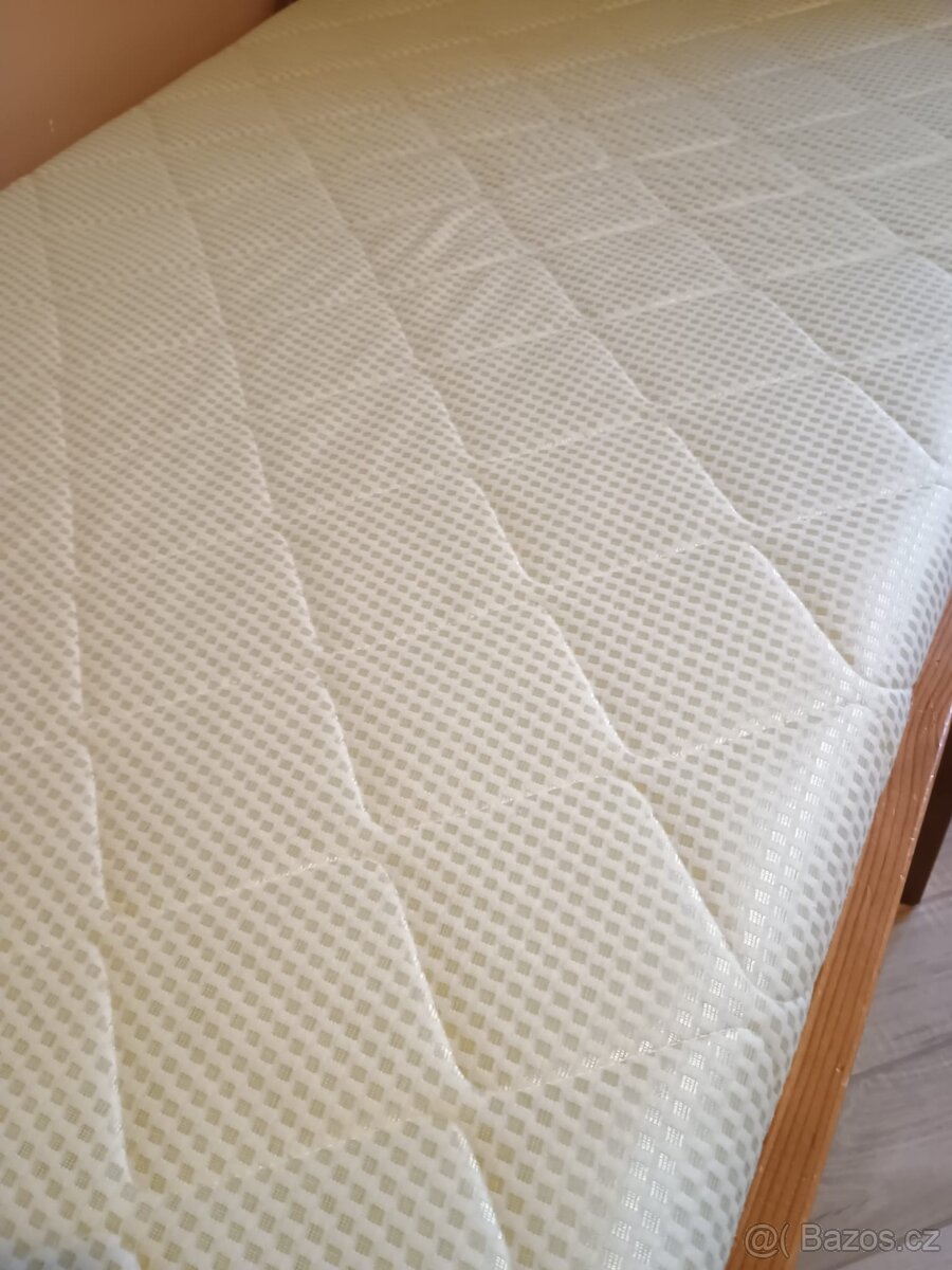 Rostoucí postel IKEA - 8