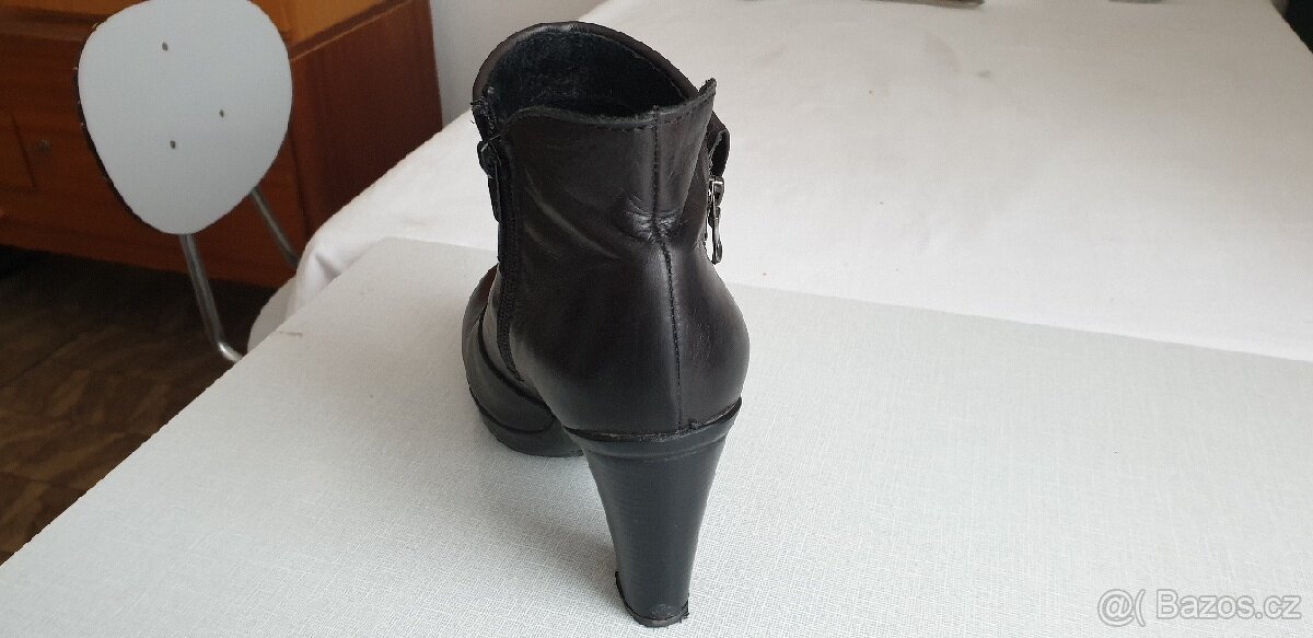 Dámské boty Lasocki vel.39 - 8