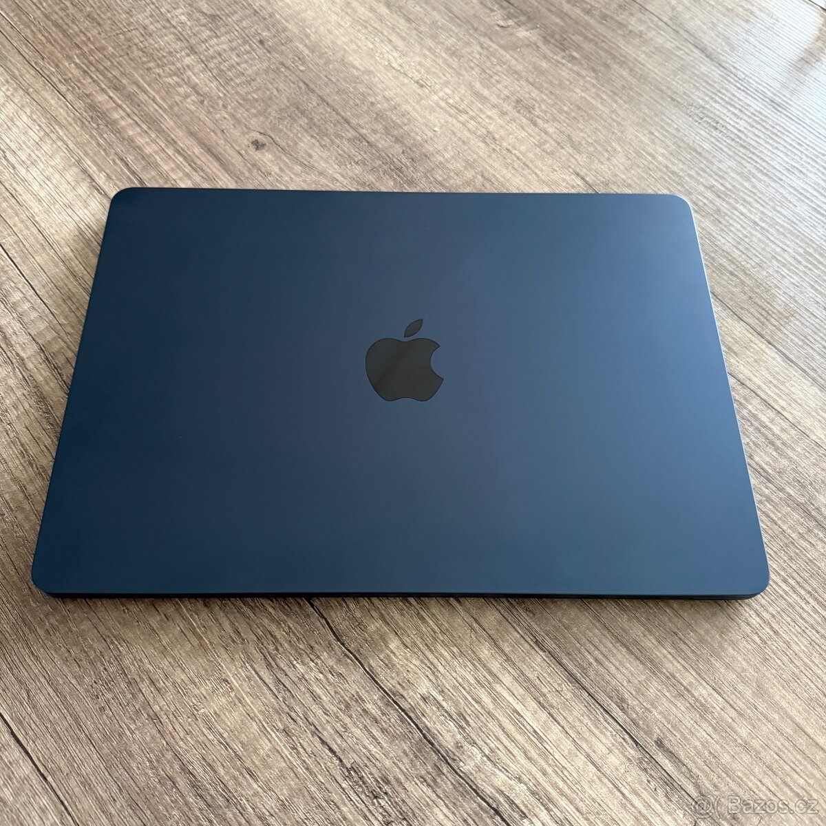MacBook Air 13” M3 8GB/256GB, 20 cyklů dobití, záruka - 8