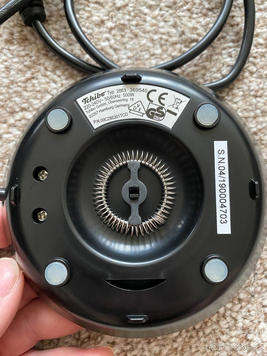 Nový elektrický napěňovač mléka Tchibo - orig. balení, černý - 8